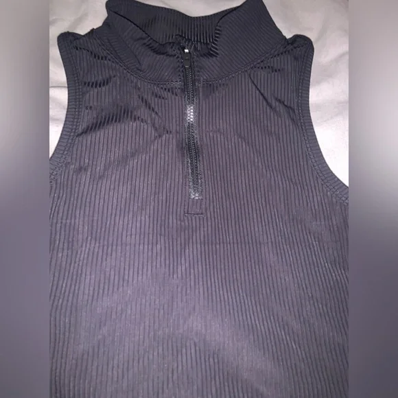 LULULEMON TOP - Picture 3 of 6